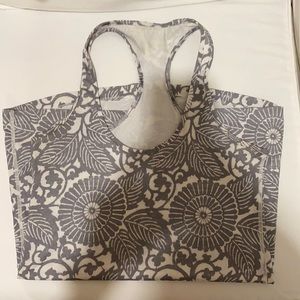 Lululemon Women’s Tank - Size 4